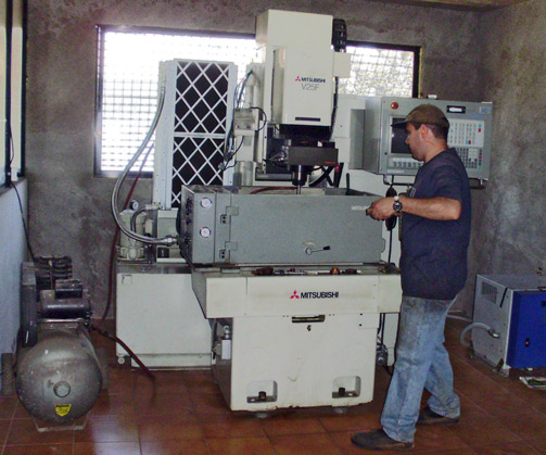 maquina de electroerosion